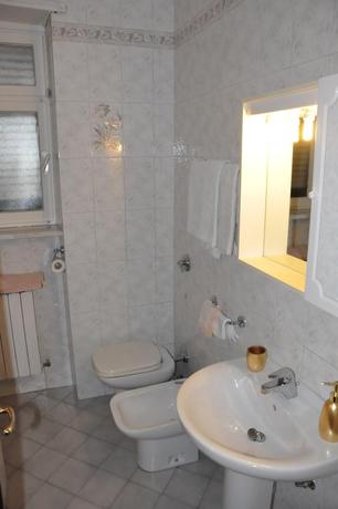 Imagen de la habitación del Hotel Vittoriano. Foto 2