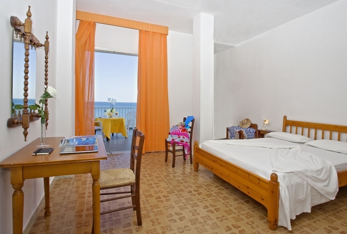Imagen de la habitación del Hotel Vittorio Beach Resort. Foto 2