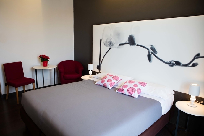 Imagen de la habitación del Hotel Vittorio, Desenzano del Garda. Foto 4