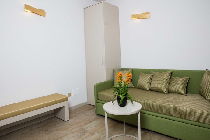 Imagen de la habitación del Hotel Vittorio, Desenzano del Garda. Foto 8