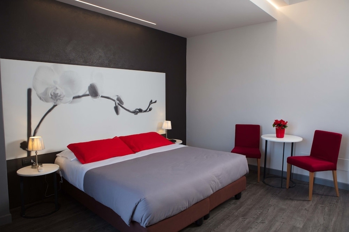 Imagen de la habitación del Hotel Vittorio, Desenzano del Garda. Foto 11