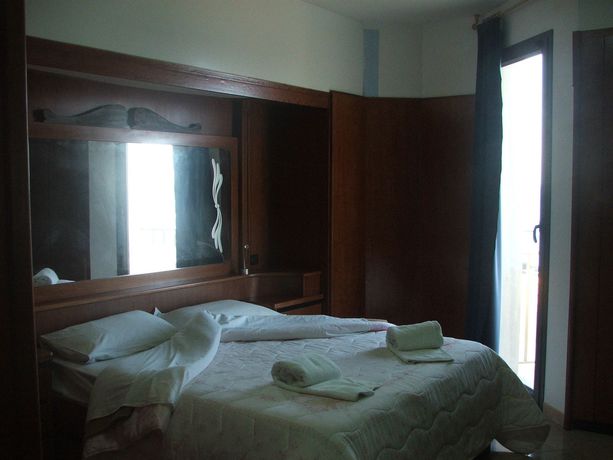 Imagen de la habitación del Hotel Vittorio, Sicilia. Foto 3