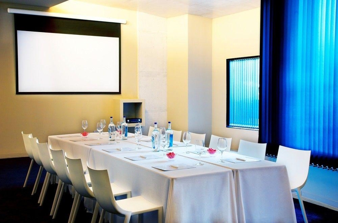 Imagen de los interiores del Hotel Viura. Foto 13