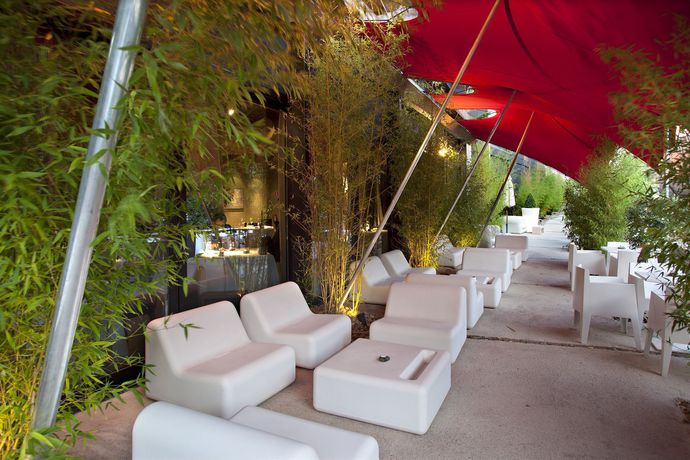 Imagen de los exteriores del Hotel Viura. Foto 12