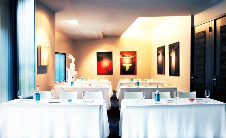 Imagen de los interiores del Hotel Viura. Foto 22