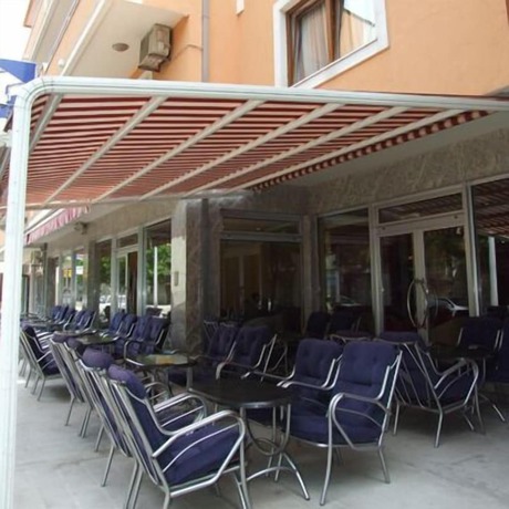 Imagen del bar/restaurante del Hotel Viv. Foto 4