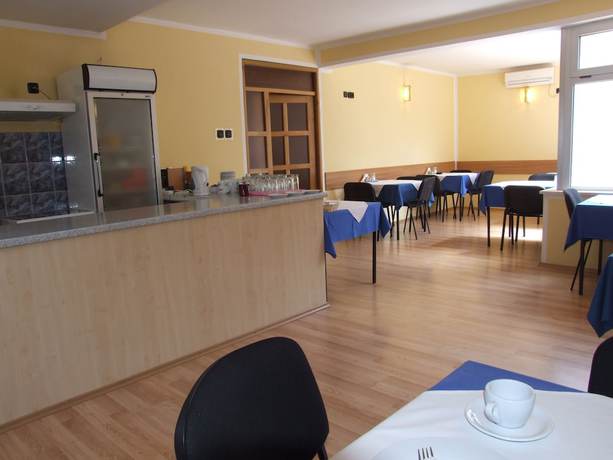 Imagen del bar/restaurante del Hotel Viv. Foto 5