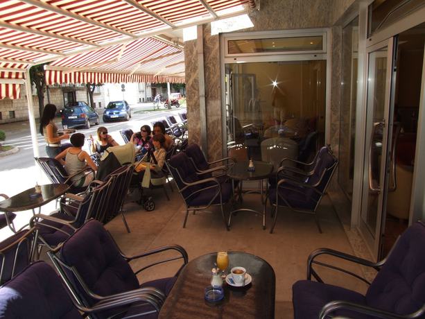 Imagen del bar/restaurante del Hotel Viv. Foto 6