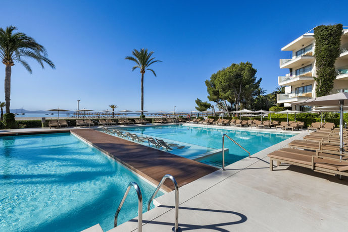 Imagen de la piscina del Hotel Viva Golf. Foto 13