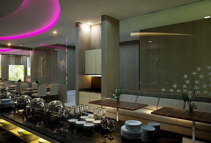 Imagen del bar/restaurante del Hotel Viva Kediri By Front One. Foto 20