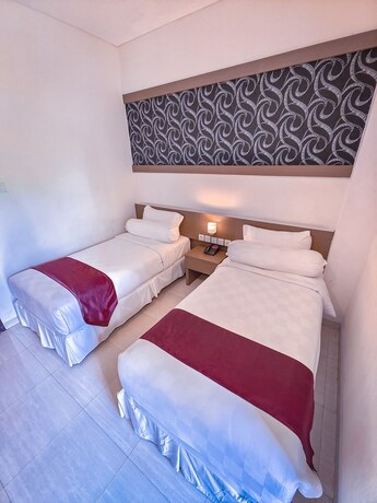 Imagen de la habitación del Hotel Viva Kediri By Front One. Foto 27