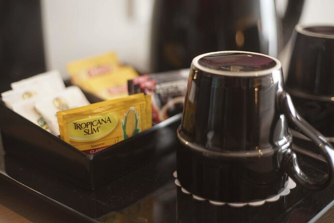 Imagen de la habitación del Hotel Viva Kediri By Front One. Foto 31