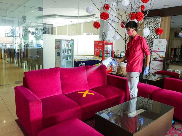 Imagen de los interiores del Hotel Viva Kediri By Front One. Foto 34