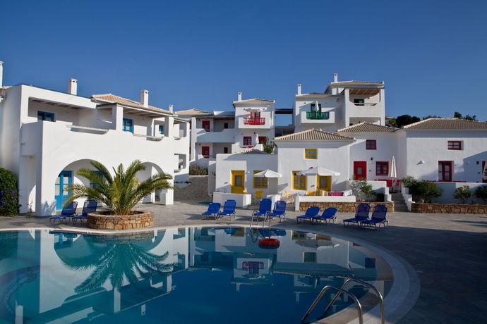 Imagen de la piscina del Hotel Viva Mare, Fenikounta. Foto 6