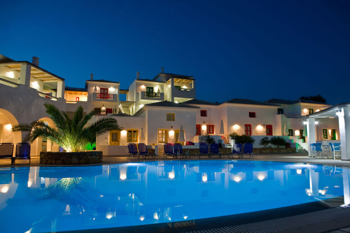 Imagen de la piscina del Hotel Viva Mare, Fenikounta. Foto 7