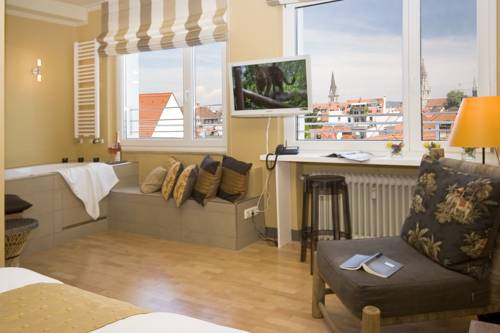 Imagen de la habitación del Hotel Viva Sky. Foto 15