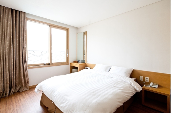 Imagen de la habitación del Hotel Vivaldi Park. Foto 2