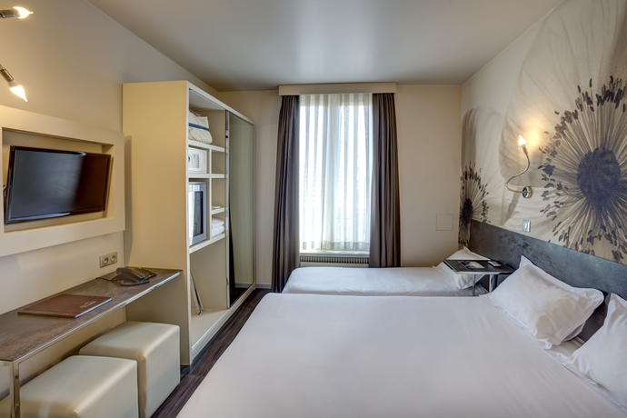 Imagen de la habitación del Hotel Vivaldi, Puteaux. Foto 9