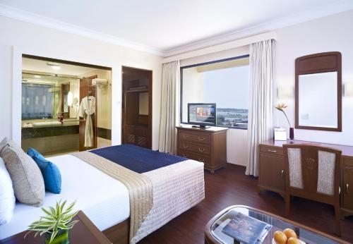 Imagen de la habitación del Hotel Vivanta Mangalore Oldport Road - Formerly Known As Taj Manjarun. Foto 9