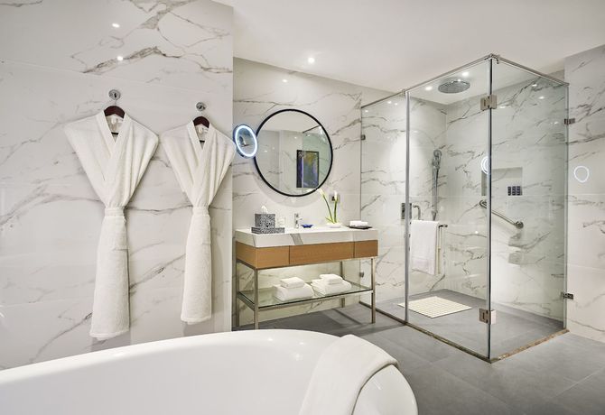 Imagen de la habitación del Hotel Vivanta Navi Mumbai Turbhe. Foto 14