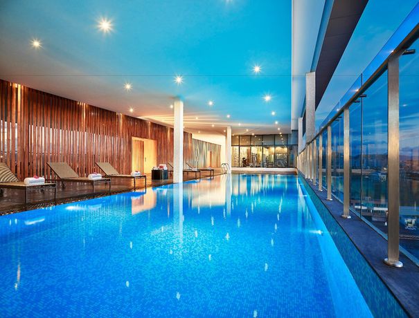 Imagen de la piscina del Hotel Vivanta Pune, Hinjawadi. Foto 16