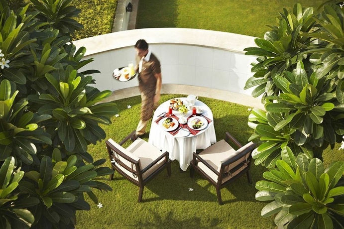 Imagen del bar/restaurante del Hotel Vivanta Surajkund, Ncr. Foto 5