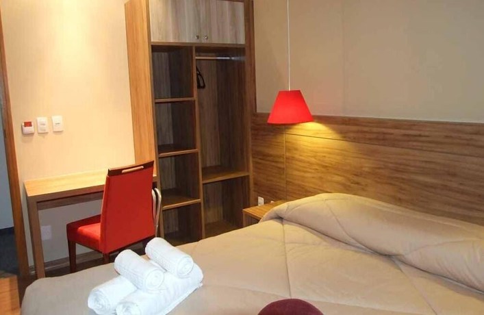 Imagen de la habitación del Hotel Vivas and Casa. Foto 2