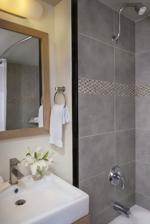 Imagen de la habitación del Hotel Vive Waikiki. Foto 8