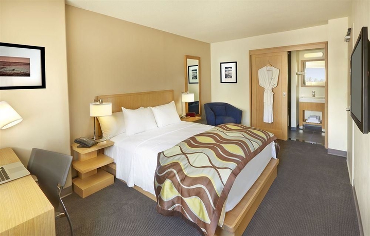 Imagen de la habitación del Hotel Vive Waikiki. Foto 12