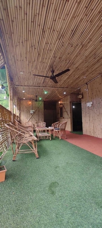 Imagen de la habitación del Hotel Vivek And Restaurant. Foto 16