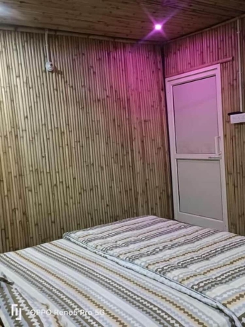 Imagen de la habitación del Hotel Vivek Guptkashi. Foto 4