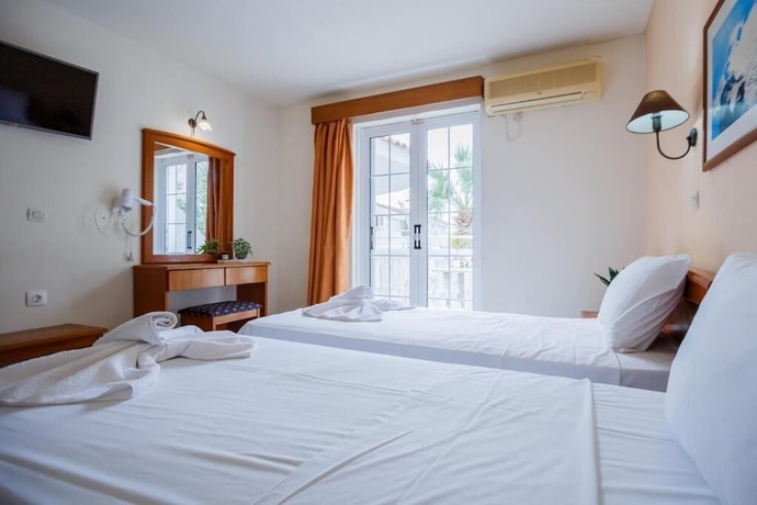 Imagen de la habitación del Hotel Vivian, Agios Sostis. Foto 11