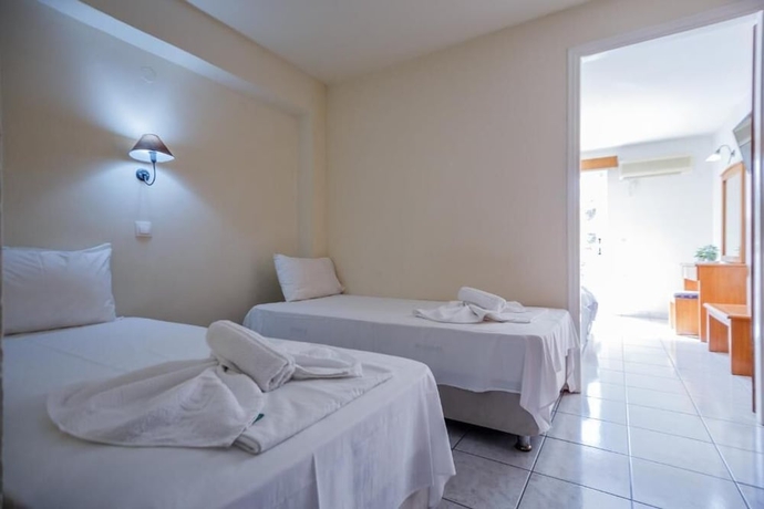 Imagen de la habitación del Hotel Vivian, Agios Sostis. Foto 12