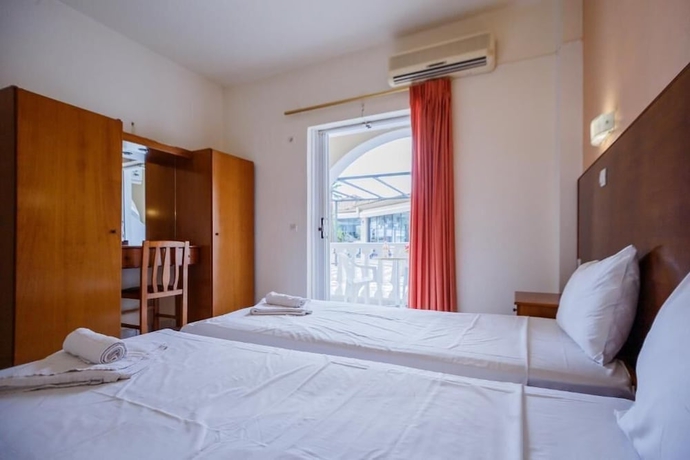 Imagen de la habitación del Hotel Vivian, Agios Sostis. Foto 14
