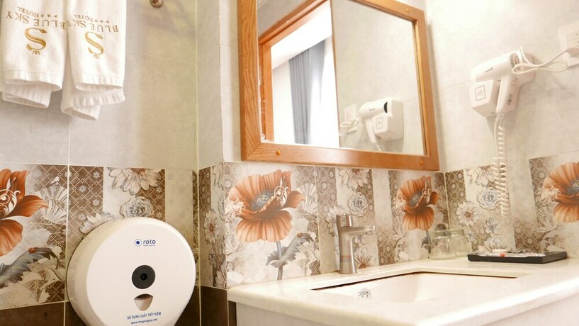 Imagen de la habitación del Hotel Vivian Saigon. Foto 14