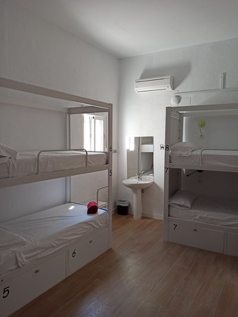 Imagen de la habitación del Hotel Vivian\'s Guest House. Foto 7