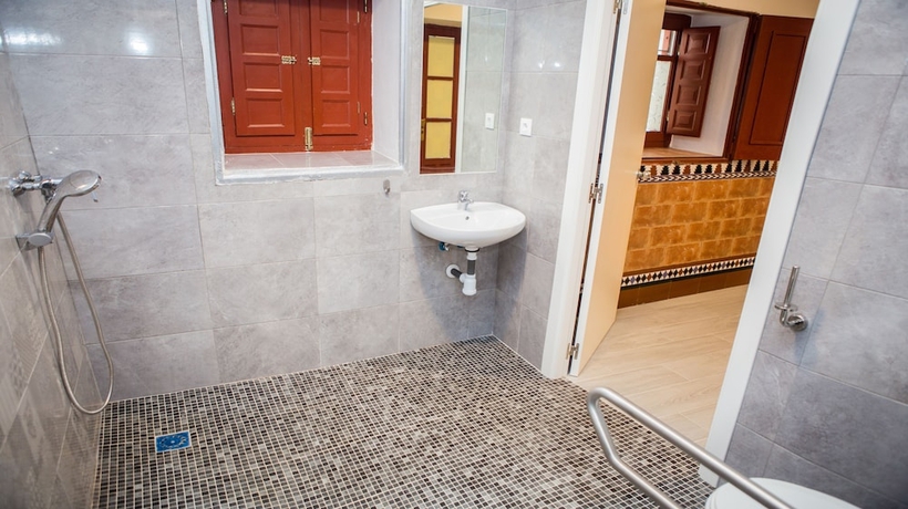 Imagen de la habitación del Hotel Vivian\'s Guest House. Foto 15