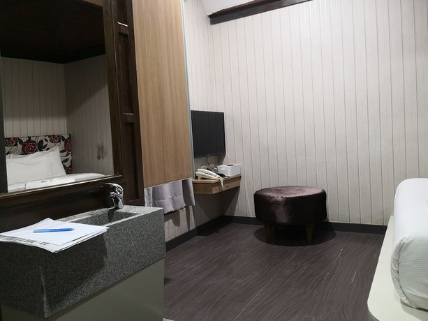 Imagen de la habitación del Hotel Vivids. Foto 5