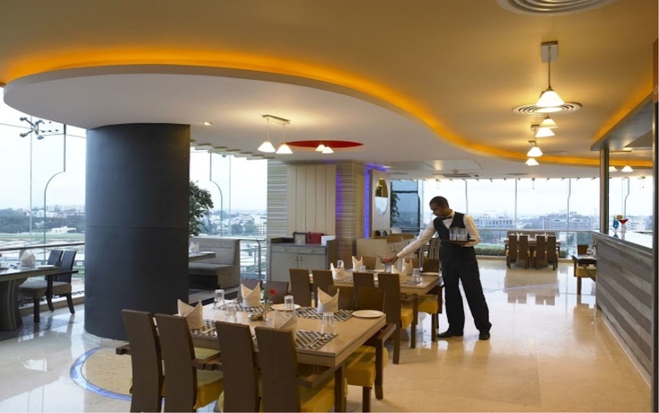 Imagen del bar/restaurante del Hotel Vividus. Foto 8