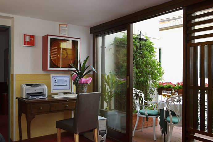 Imagen de los interiores del Hotel Vivit. Foto 8