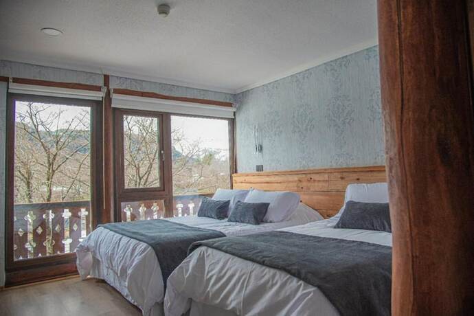 Imagen de la habitación del Hotel Vivo Monta&ntilde;a. Foto 17