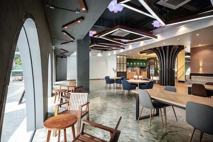 Imagen de los interiores del Hotel Vix Bangkok At Victory Monument. Foto 16