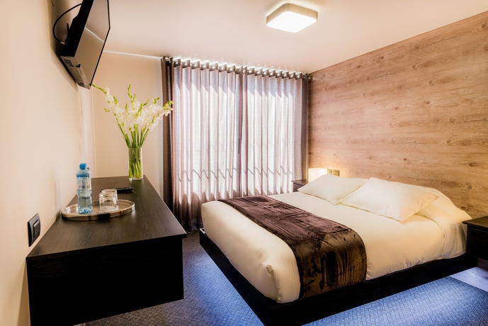 Imagen de la habitación del Hotel Viza. Foto 8