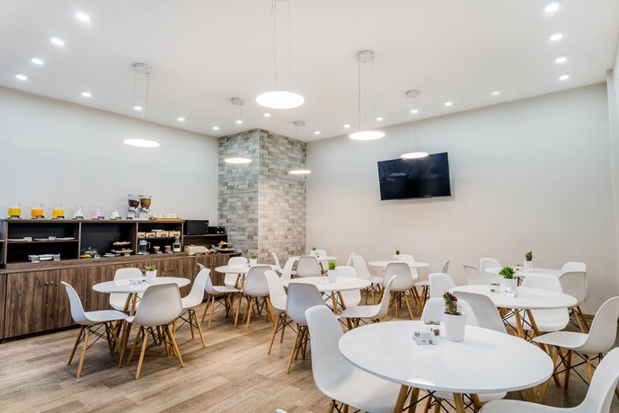 Imagen del bar/restaurante del Hotel Viza. Foto 2