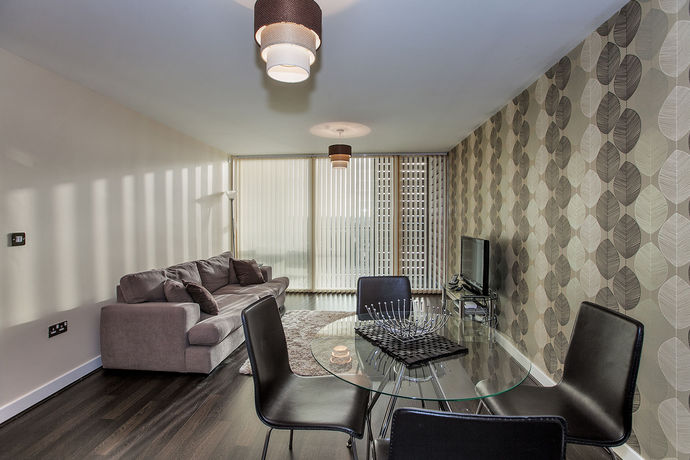 Imagen de los interiores del Hotel Vizion By Shortstaymk. Foto 14