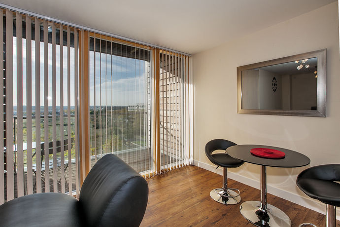 Imagen de los interiores del Hotel Vizion By Shortstaymk. Foto 19