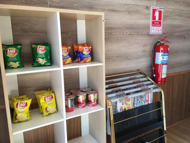 Imagen del bar/restaurante del Hotel Vj Villa and Container Stay. Foto 5