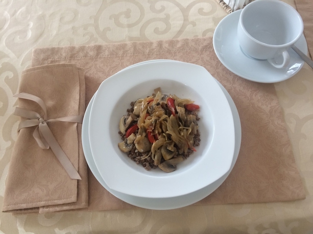 Imagen del bar/restaurante del Hotel Vladimirsky Dvorik. Foto 4