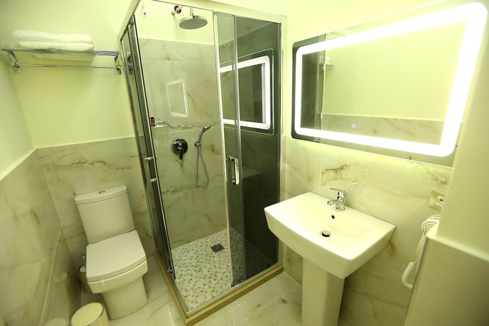 Imagen de la habitación del Hotel Vllaznia. Foto 2