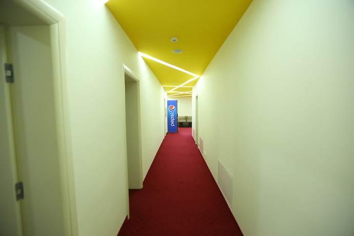 Imagen de los interiores del Hotel Vllaznia. Foto 18